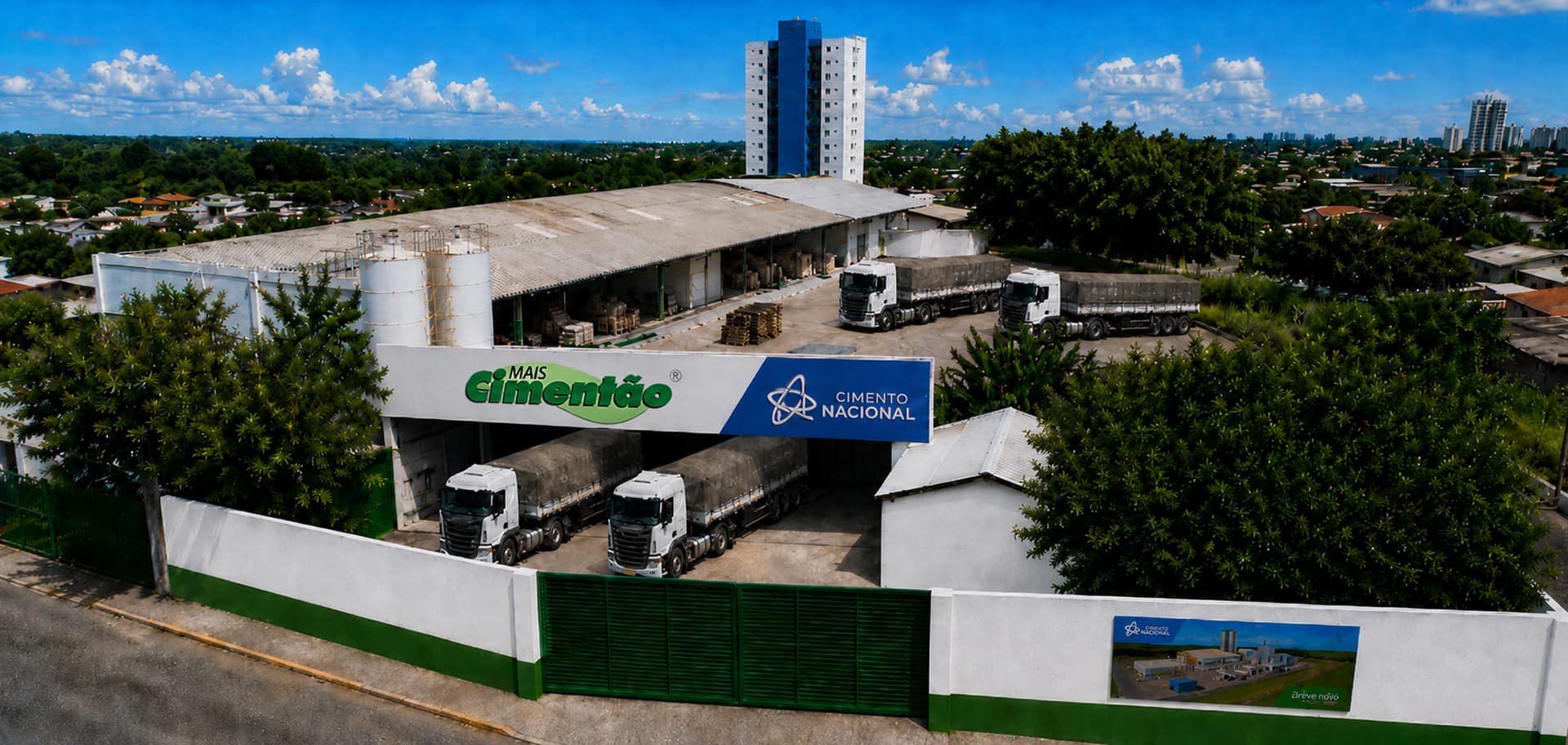 Fábrica e frota da MaisCimentão